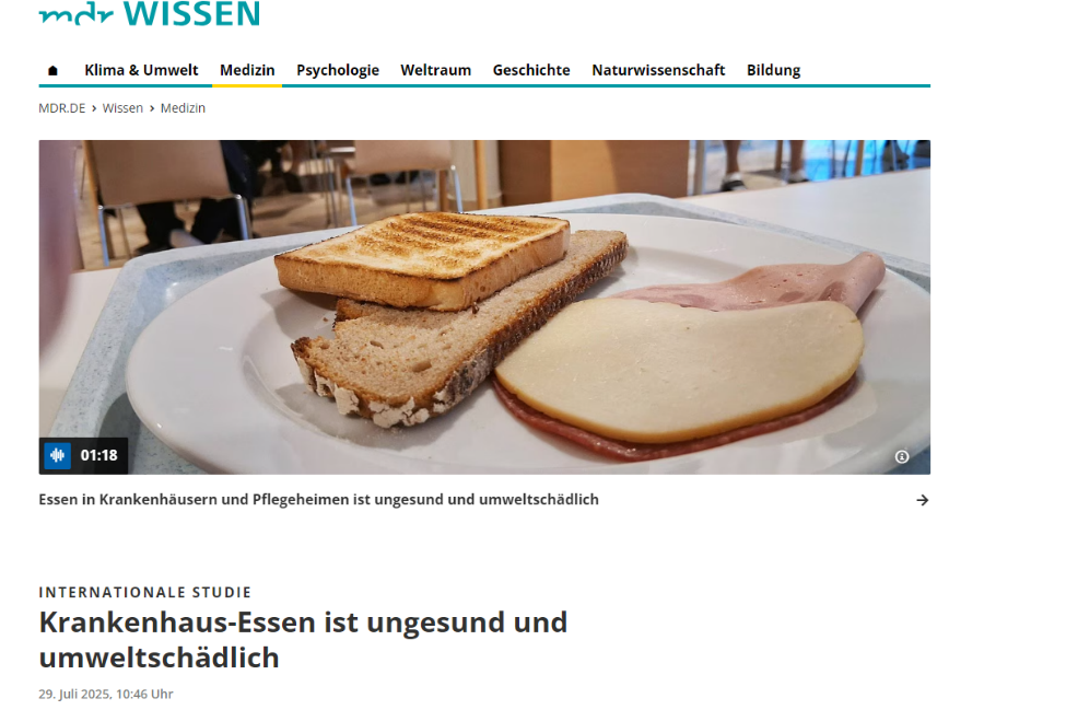 Teller mit Toastscheibe, Brot, Käse, Wurst